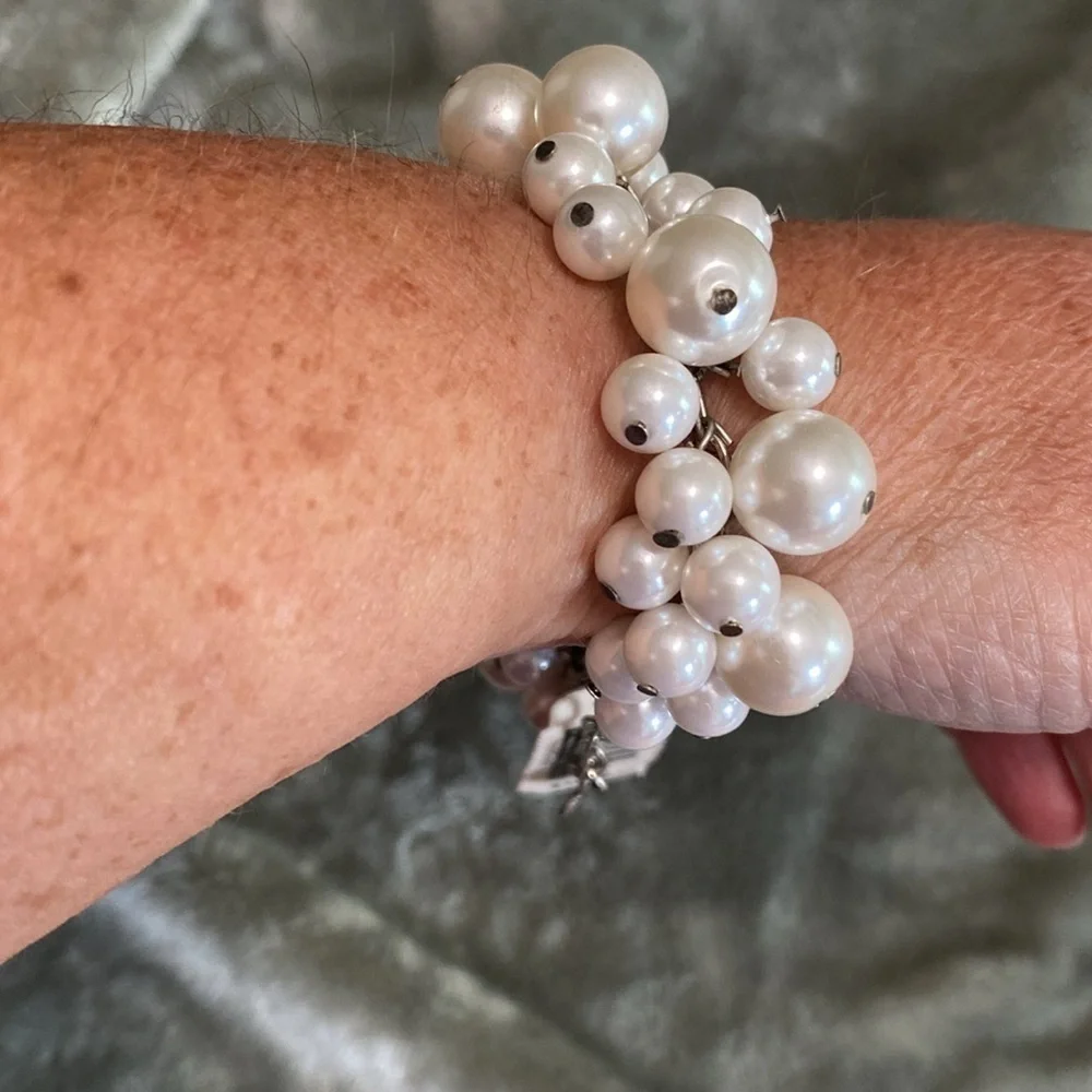 Aeropostale Silver Chain Bracelet with White Pearls
